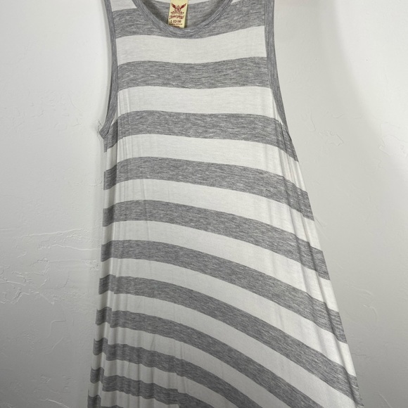 NWT Faded Glory Sleeveless Gray and White Midi Dress - Picture 2 of 5